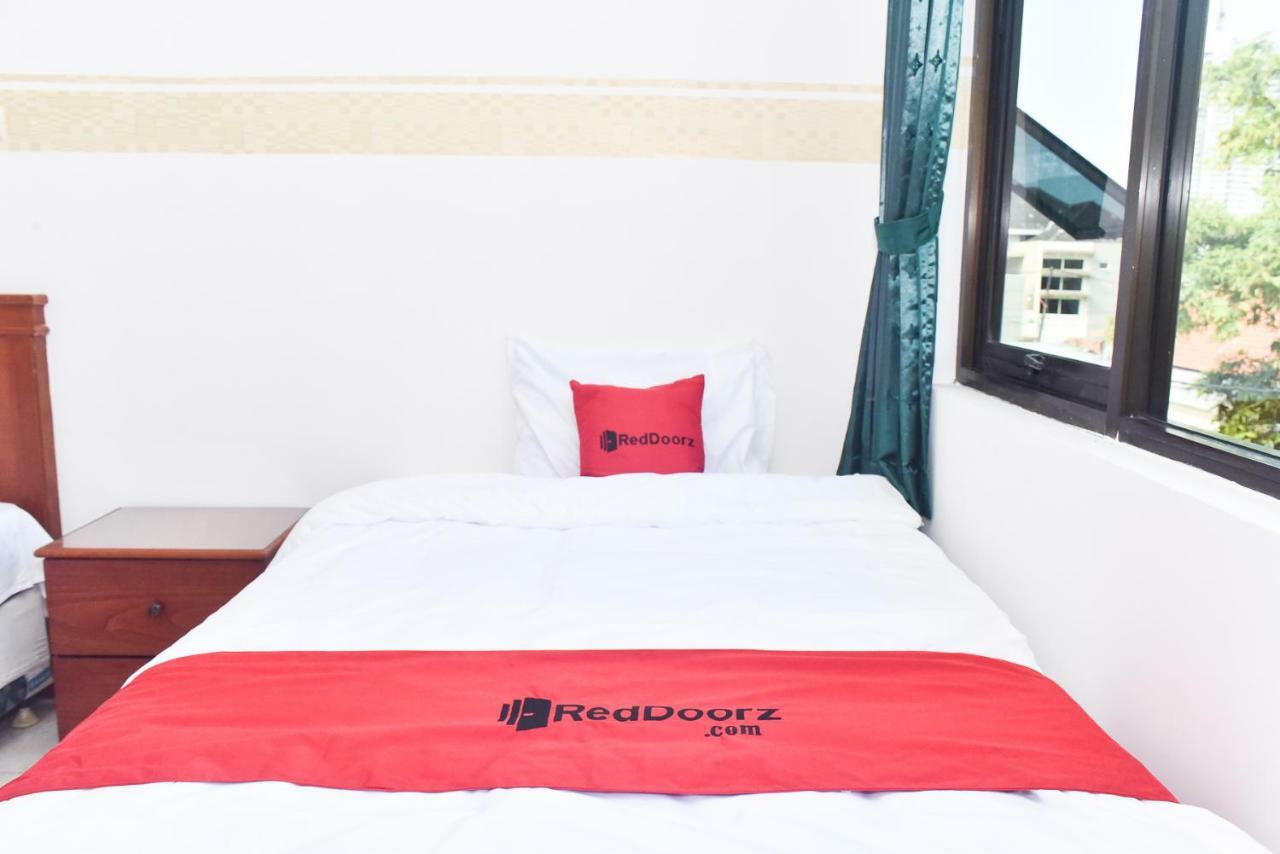 Reddoorz Near Lenmarc Mall Surabaya Pradahkalikendal Exterior photo